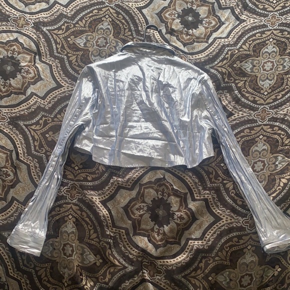 H&M and Justine sky collaboration grey metallic button up long sleeve - Picture 2 of 5
